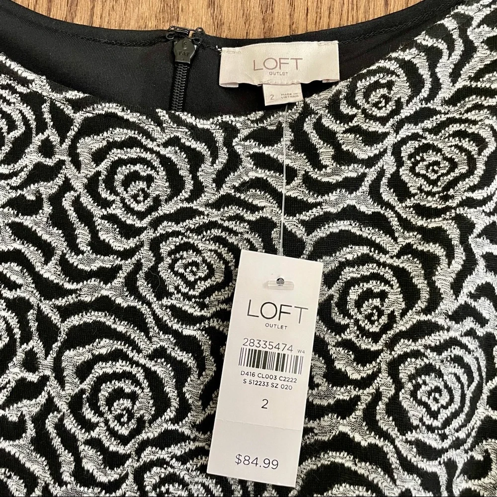 LOFT Outlet 3/4 Sleeve Dress - Picture 4 of 6